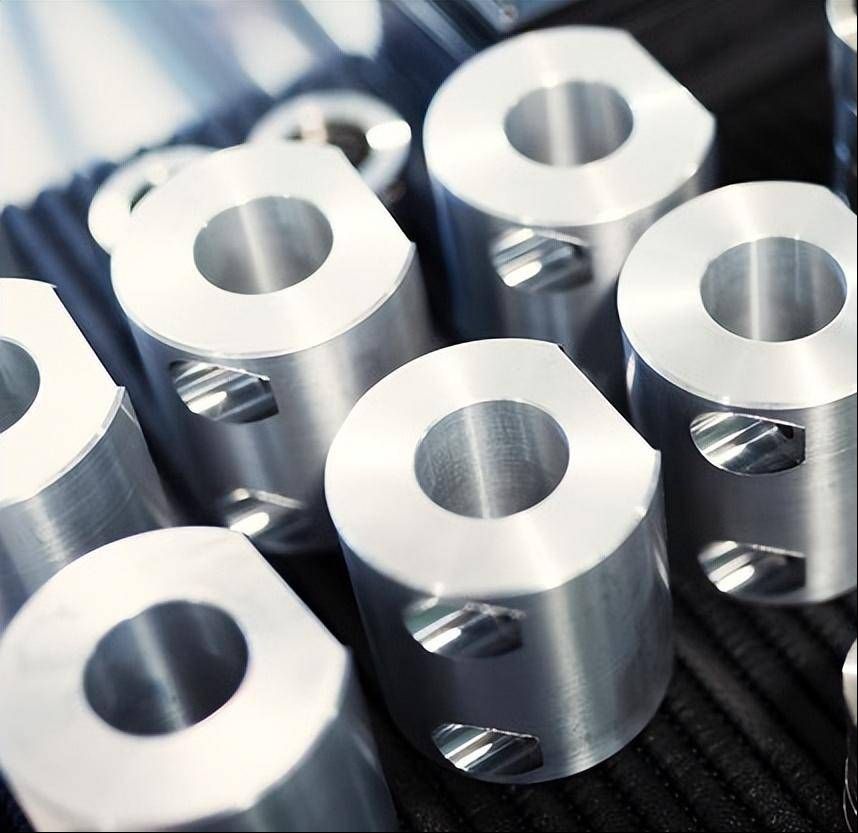 हाओझीफेंग मशीनरी: हार्डवेयर विदेश व्यापार में गहराई से संलग्न